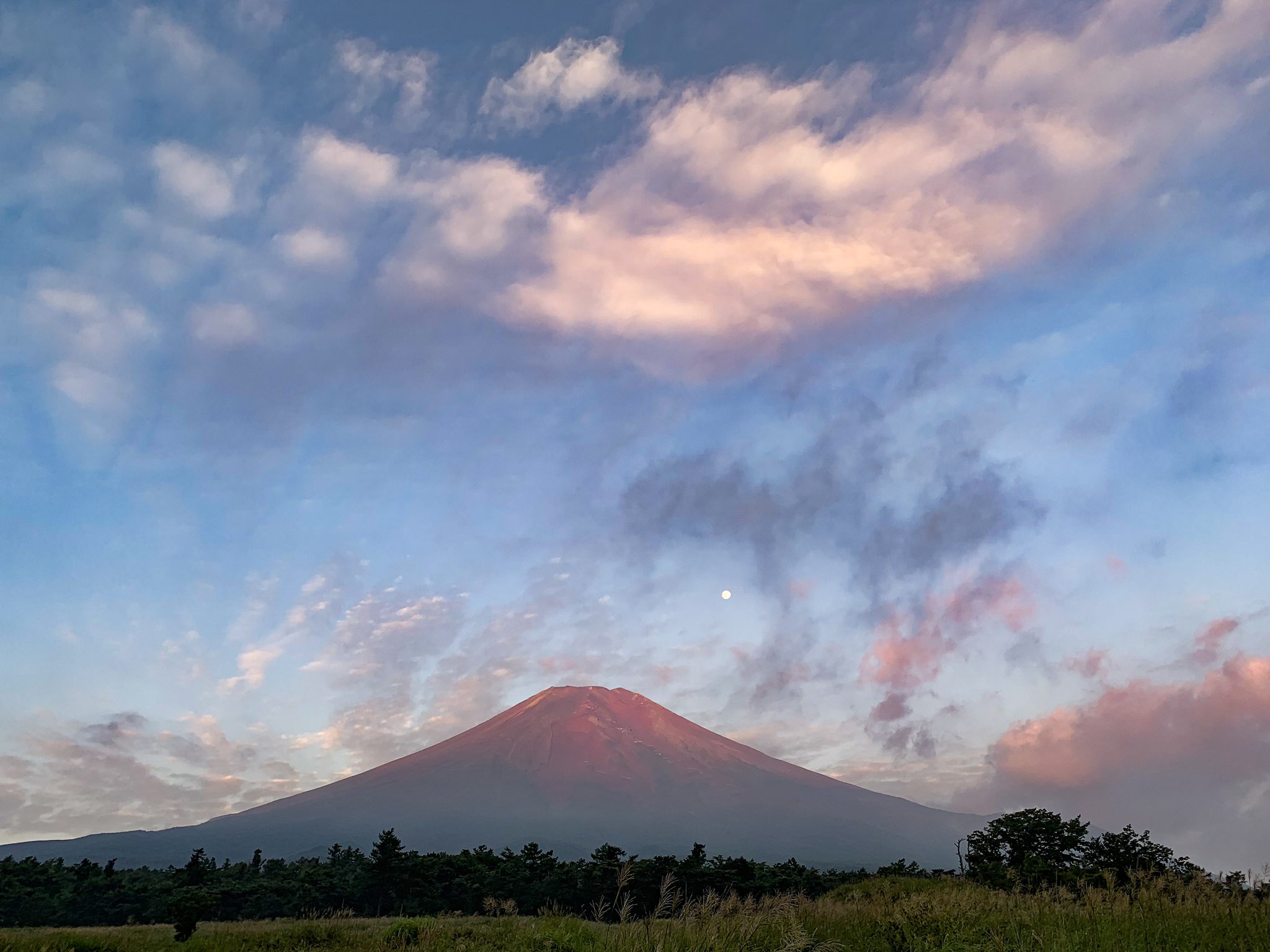 Take 今朝の富士山 赤富士です T Co Hekkkae2 Twitter
