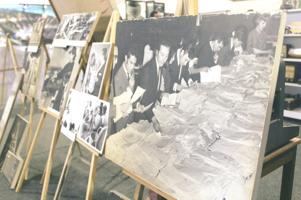 POSITIVAFMRADIO's tweet photo. El Museo Radio Sutatenza arribó hasta @BoyacaCorferias en #Bogotá Los libros, los radios, los transmisores, proyectores de cine, hasta la habitación del padre Salcedo se encuentra hasta el 18 de agosto en #BoyacaBicentenariaEnCorferias https://t.co/NQm5TT0iuf