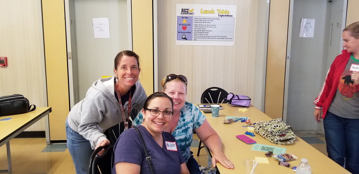gmazeau's tweet photo. Super fun to learn alongside my daughter @CaitlinMazeau, my @HedenkampHusky colleagues, and other CVESD educators! Thank you @EdCampCVESD! https://t.co/lKhSWdZEer
