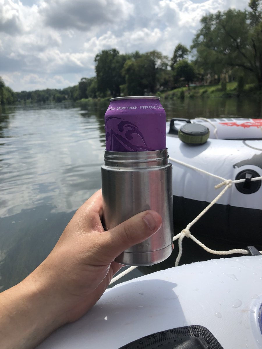 HomeBrewHopper's tweet photo. On a float with Haze! @TreeHouseBrewCo https://t.co/xCNBji17LT