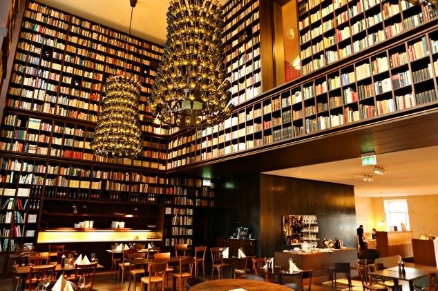 When a bookworm opens a restaurant...

#amwriting #amreading