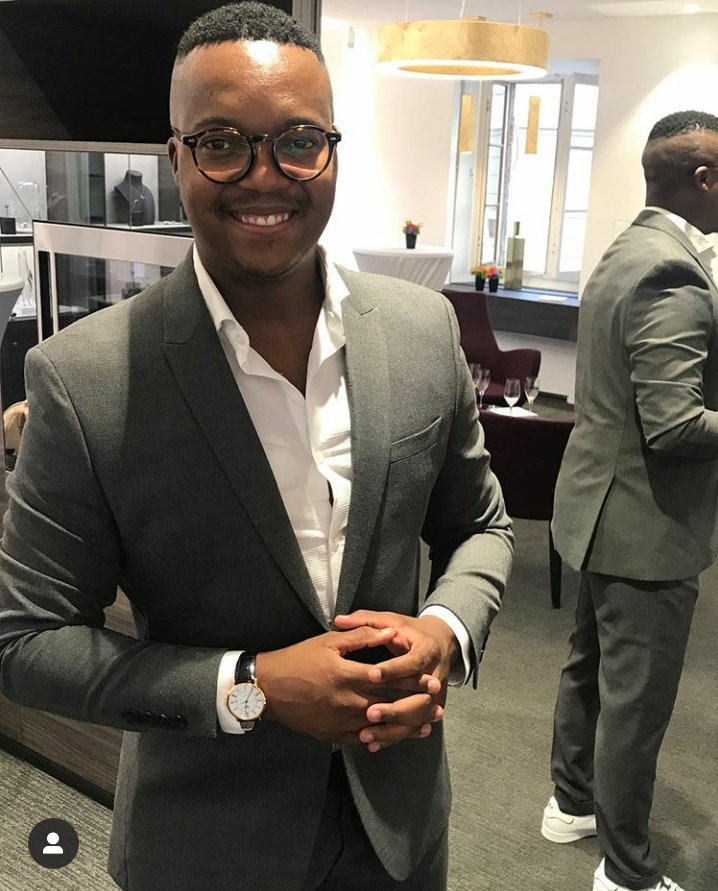 MarinaRebeka's tweet photo. #Repost @ClassicPrima
・・・
@MarinaRebeka and @LEVYSEKGAPANE wearing jewelry and watches provided by #Kruzik and @Swarowsky for CD launch yesterday with special thanks to KRUZIK Uhren-Juwelen 💐🥂🎊 https://t.co/G5eWETFgoy