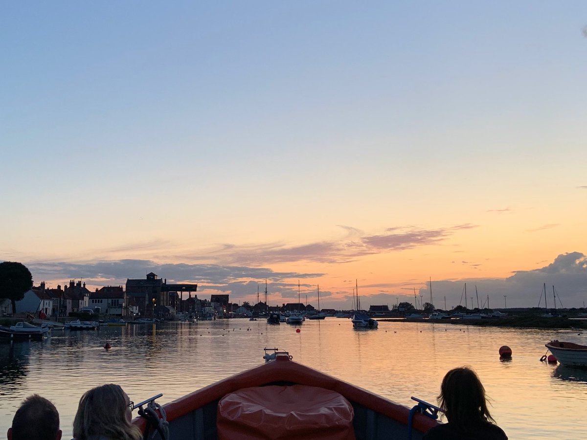 Wells Harbour Tours tweet media