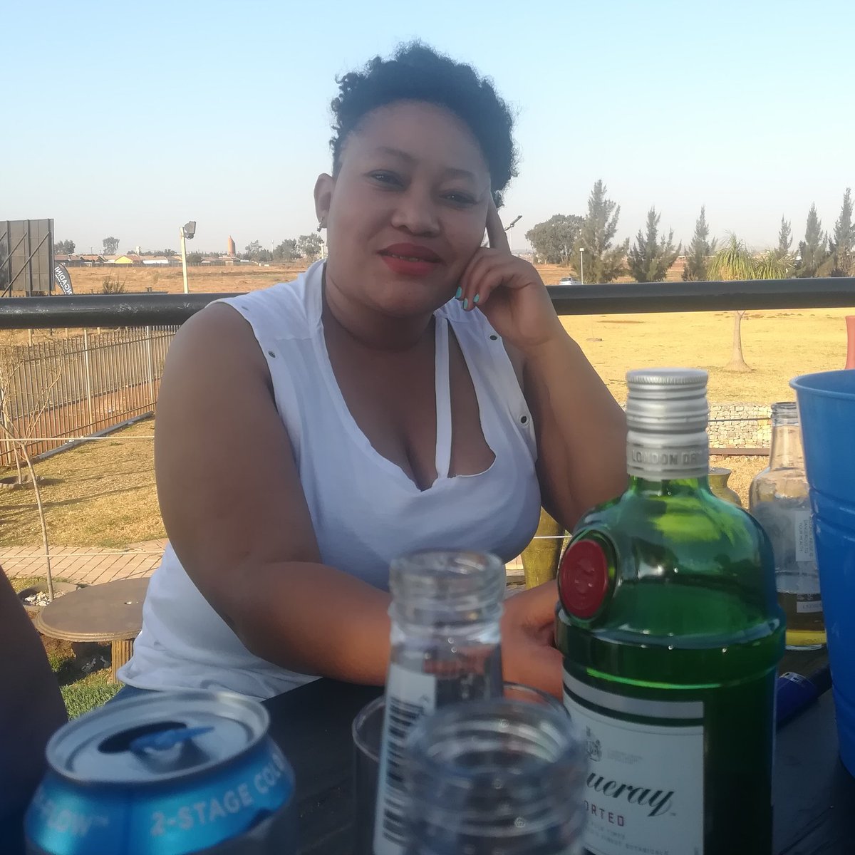 engadinivenue's tweet photo. It's a Saturday #Engadini #Spring warm up #Tanqueray https://t.co/mwaBurwGNB