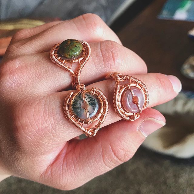 sacredhardware's tweet photo. Making rings all day today! 💍 message me for a custom ring made with a stone of your choice! 😻✨
.
.
.
.
#kellierogersart #sacredhardware #wirewrapping #wirewrappedjewelry #wirewrapring #handmadejewelry #crystals #gemstones #gemsandminerals #agate #crystalvibes #coloradoart #… https://t.co/MqhjPBtNB9