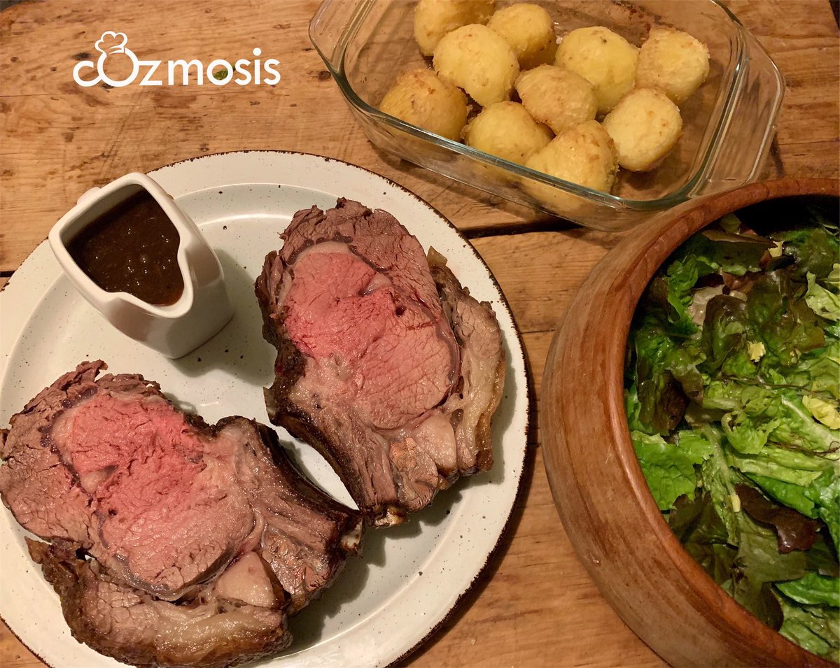 CVlattas's tweet photo. Medium rare rib of beef on the bone, English roasties, gravy and green salad @absurde_gr
.
#essentials #RyeHarbour
#britishbeef #frenchwine
#forerib #bordeauxwine
🇬🇧 🇬🇧🇬🇧 🇫🇷 🇫🇷🇫🇷 https://t.co/ibhkfQktxJ