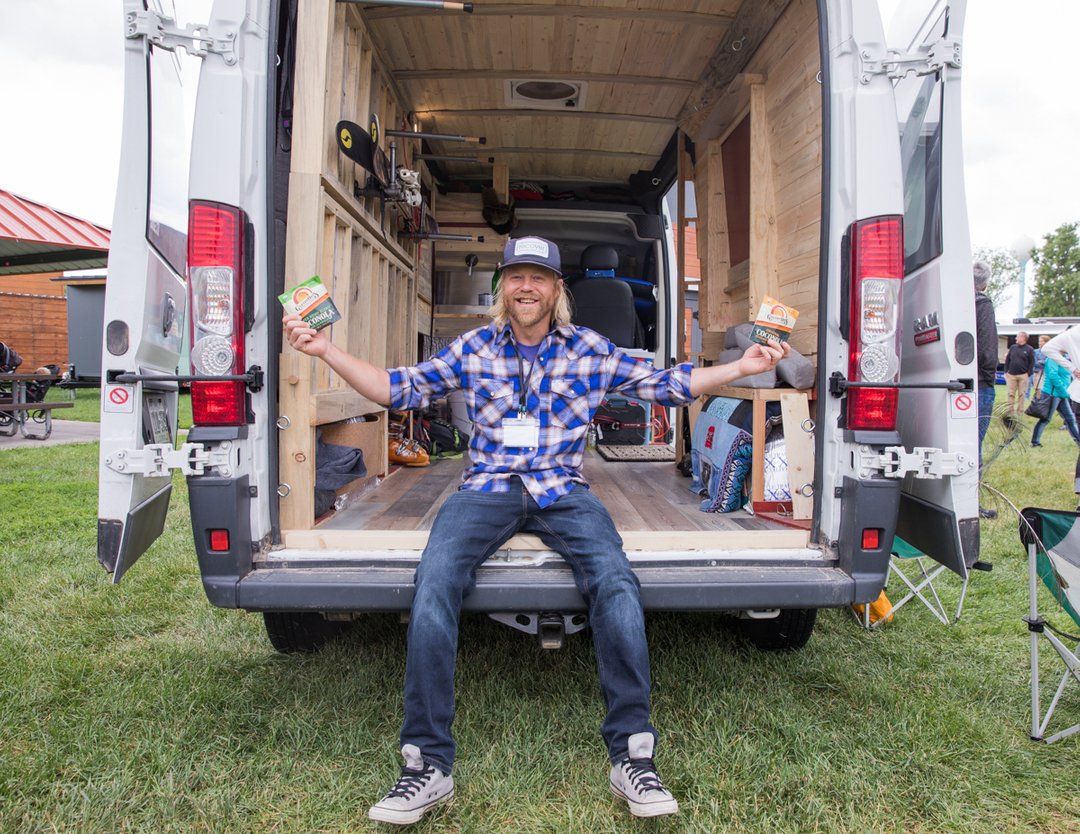 A man, a van, a plan, armed with snacks for the road. ✌️🚌 📷: @affueravida

instagram.com/p/B1R2myZgrSp/