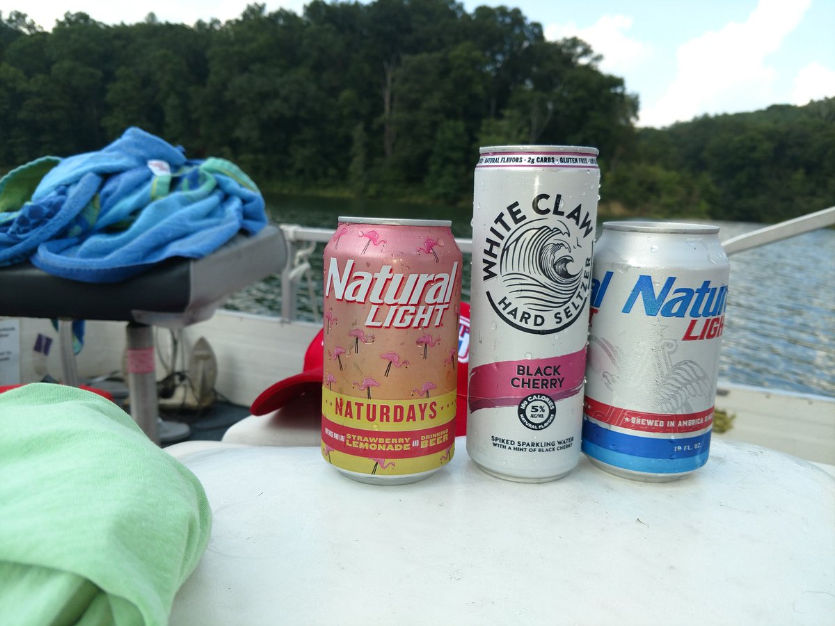 42Houseworth's tweet photo. @naturallight  I think we both know what's wrong with this picture #NattySeltzer #Sweepstakes https://t.co/9GzPv50JxT