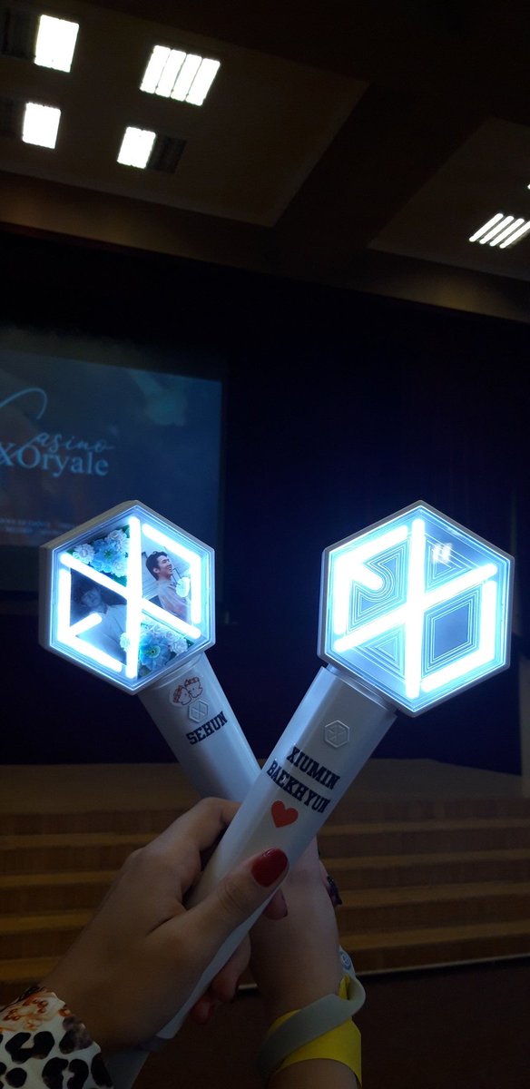 Baoziak_Xiu's tweet photo. Najpiękniejszy dzień ~ @aerisevents #EXOLinPoland https://t.co/CSFbzLcpzO