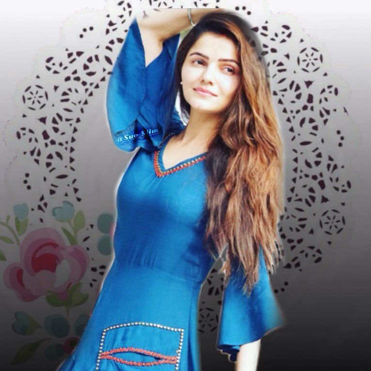 SultanaAShikho's tweet photo. . . . . •● ♡ 8/2019 ♡ ●• . . . .
▫️◽◻ #HappyBirthdayRubinaDilaik ◻◽▫️
#Rubinadilaik ji Ka Bdy
@RubiDilaik 😘love u baby #Gulabboo
#NewProfiePic
#FansEdits
🎉👏🏻🎈🎂🎈👏🏻🎉
#RDFans 
Here u go @RubiLoverss choose which one u like 😊 https://t.co/f2cHPJJ0qB