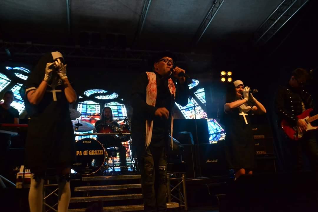 Ook vanavond weer dikke pret met deze band. Papa di Grazzi in Zwartemeer