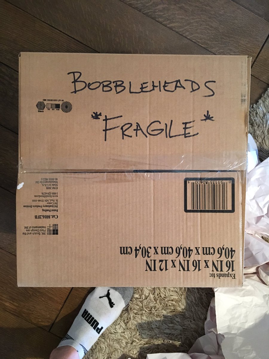 teddybowl23's tweet photo. #movingPriorities https://t.co/9pcRdhdHBu