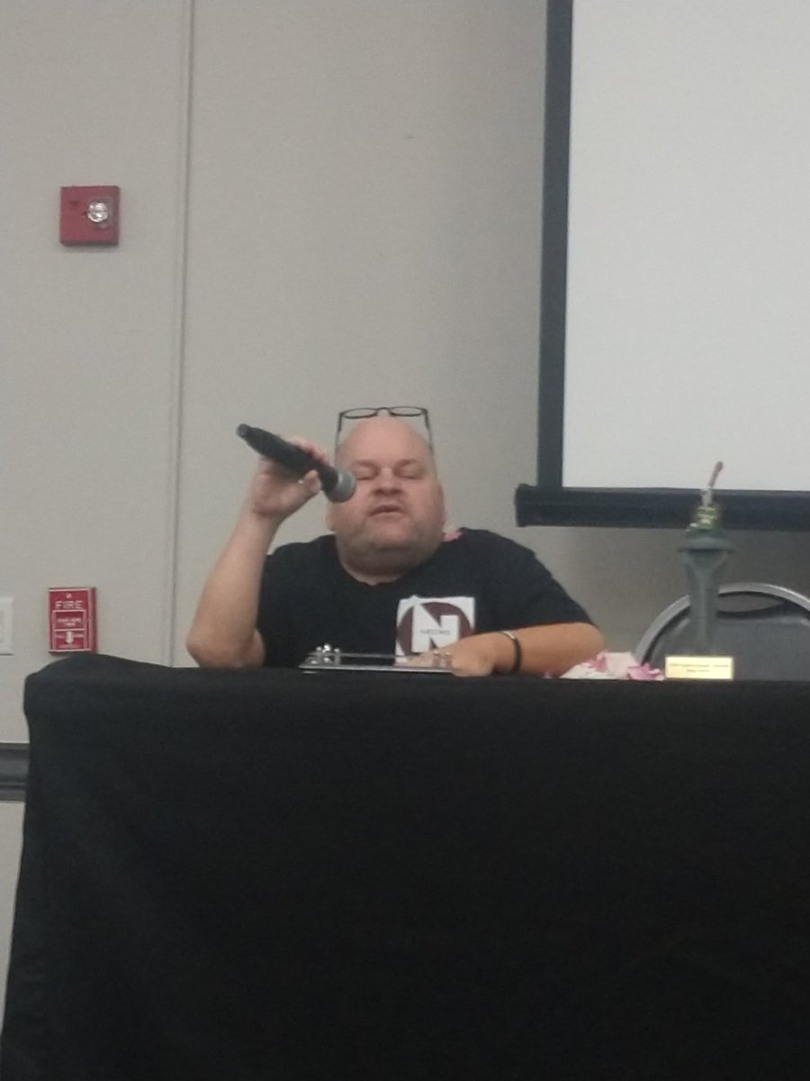 WesSouthard's tweet image. David giving his acceptance speech.  2019 #SplatterpunkAwards