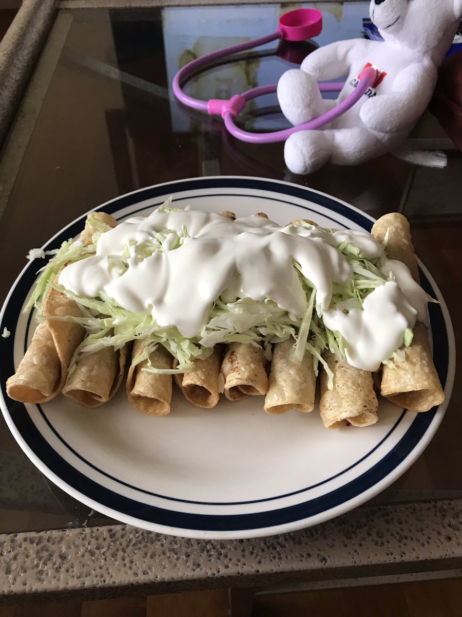 CarlosL2D's tweet photo. Such an assessment stream today, 10hrs long didn’t mean to stream that long but thanks to @Lady_Ase_ESO for that massive host. Thank you much for that Ase.  With that said time for dinner, tacos are waiting for me. See you all tomorrow ❤️ https://t.co/Y2DSzWca2r