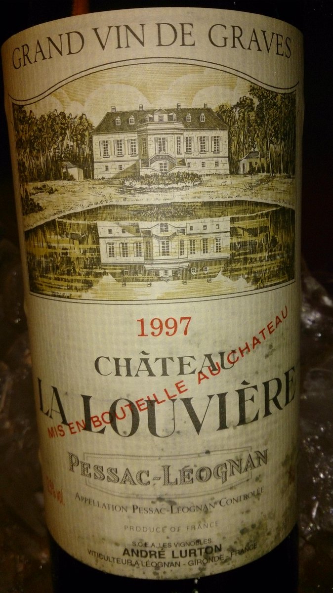 Cenando andamos... 'Rack of Lamb' con #ChateauLaLouviere #CabernetSauvignon #Bordeaux #Wines #WineLovers #Vinos #NYSommeliers . Brasserie 8 1/2.