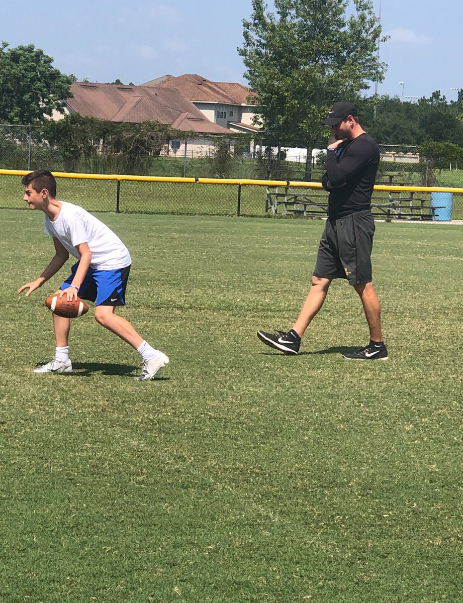 MarcoIIIQB's tweet image. Always looking down the field with a Coach who always has my back! #QB #QB2025 #KeyQB #Playbook25 #Florida #NYC #NY #LongIsland #DeBartoloKid #SeasonReady #BringIt #LetsGo #NoLimits #StriveForGreatness #Happy #Blessed #Grateful #Thankful