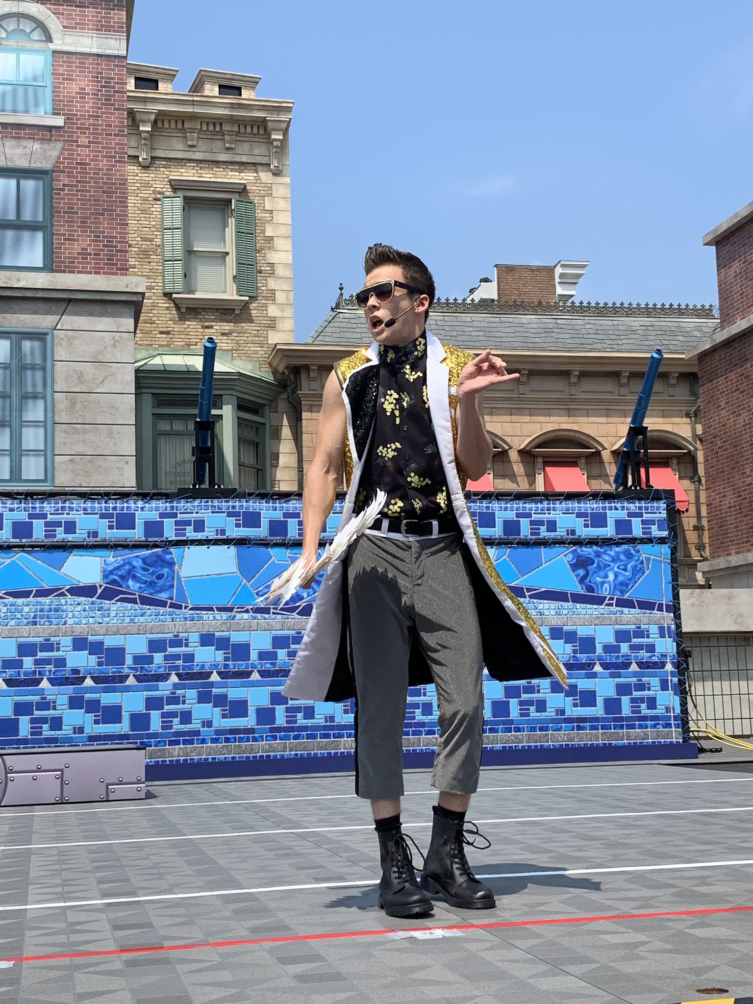 Yuu ミニオンクールファッションショー 今日はハヤトくんシルクww 今日のキャストメンバー豪華すぎない Usj Usjファン ミニオン クールファッションショー ハヤトくん T Co M450dn95u6 Twitter