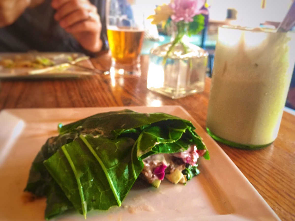 SharpDressedFan's tweet photo. Eating my way across My beloved SaMo on my week off. Next up is my fave burger joint, Pono Burger, for a gluten-free Lu’au wrap... and the most AMAZING rosewater milkshake 😍 #dinesamo https://t.co/4gymLG8SJ6