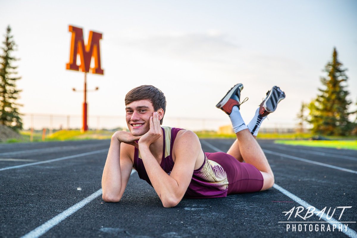 Photo of the day! <a href="/easton_larson1/">Easton Larson</a> during his senior session tonight!