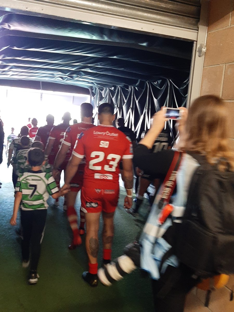 Hull Dockers rugby league under 11s (@hull10s) on Twitter photo Proud of hull dockers u10s for getting the opportunity to walk alongside <a href="/SalfordDevils/">Salford Red Devils πΉ</a> as mascots tonight
Congratulations from all our players Proud of hull dockers u10s for getting the opportunity to walk alongside <a href="/SalfordDevils/">Salford Red Devils πΉ</a> as mascots tonight
Congratulations from all our players