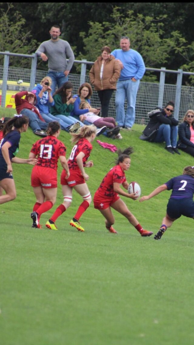 Hazel Davies tweet media