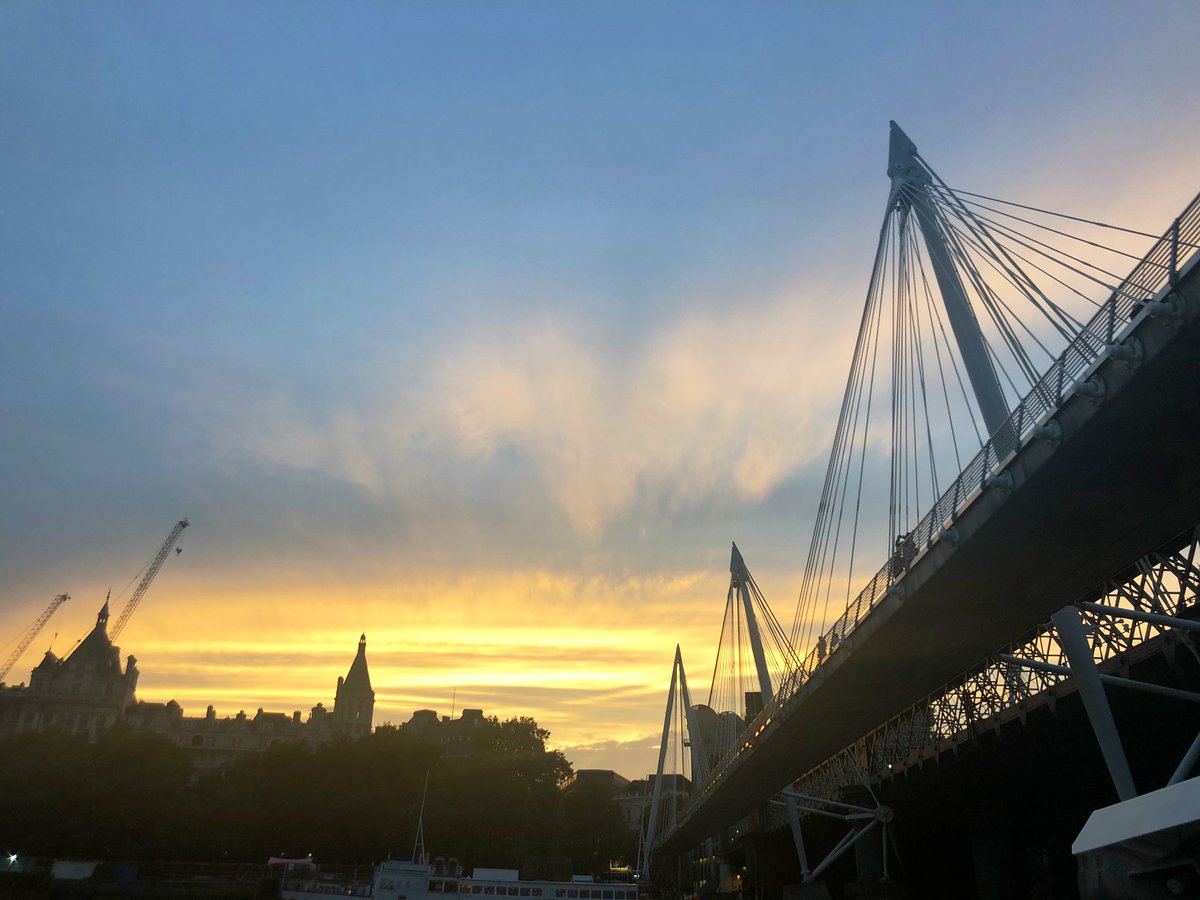 _YvonneD's tweet photo. A brilliant evening on the #Thames for the first joint summer #boat #party with @JLD_BBO, @southessexjld and @HertsJLD. All the hard work in organising the event paid off with 120 attendees signed up (and I made it across London with seven giant balloons intact)! #juniorlawyers https://t.co/1fi5otuq9e