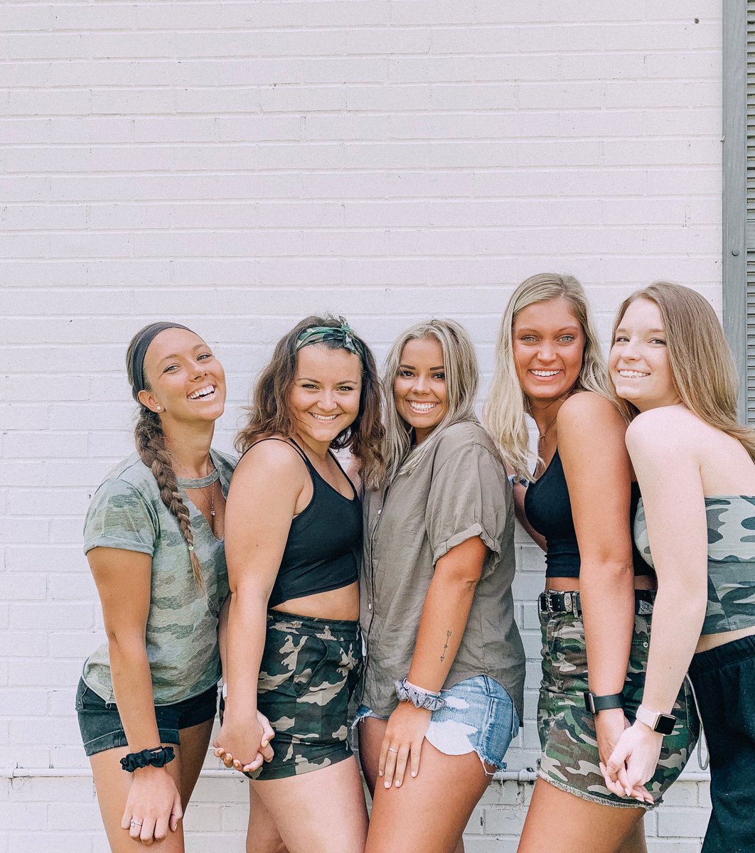 USDAlphaPhi's tweet photo. BOOT CAMP DAY 2!!! The whole house has moved in and it's starting to get so real!! Recruitment is in 3 days, who's ready?! #usdalphaphi #3days https://t.co/80LVYLeWJZ