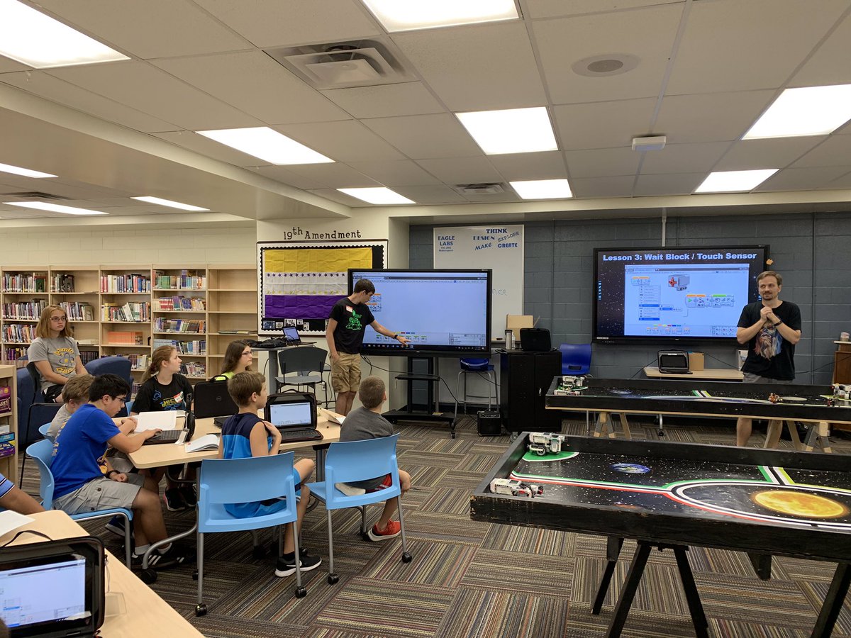 JMS_Eagles's tweet image. Lego League Boot Camp at #JMS today!   @Legomomjms @JMS_Davis @tnlexiesue @ORSchools @FriendsofORS