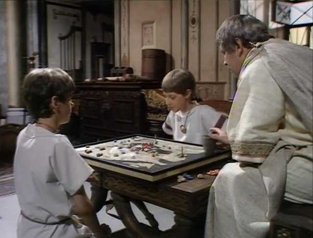 <a href="/LudotecaPampala/">Ludoteca de Pampala</a> <a href="/calvoexposito/">calvo</a> Yo creo que mi interés por los juegos de mesa empezó en mi tierna infancia con esta escena de Yo, Claudio en la que se ve Augusto jugando a un juego de mesa  inexistente con sus nietos.