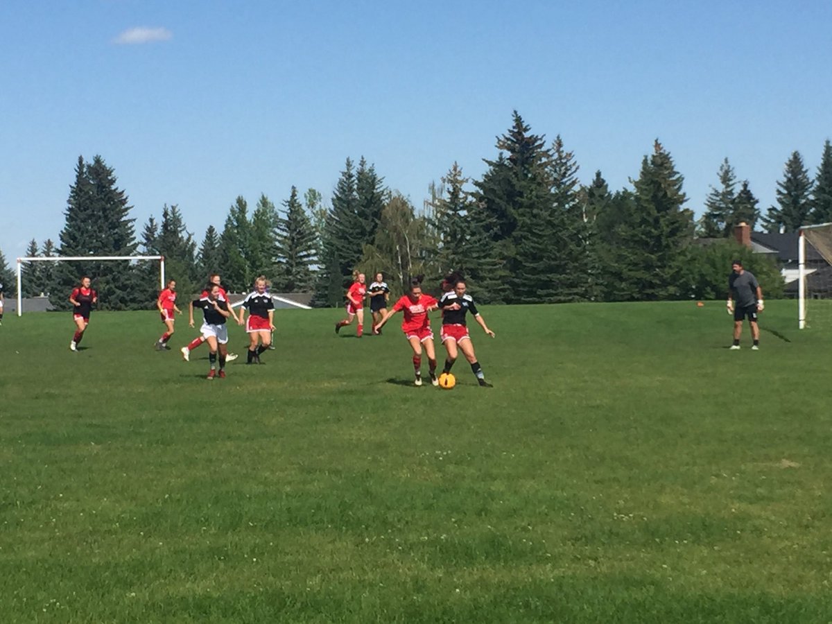 G04Premiers's tweet photo. Provincial Prep scrimmage game vs ⁦@SWUPremiers03⁩ #swuproud #GoPremiers04 https://t.co/aqIxI3sHTn