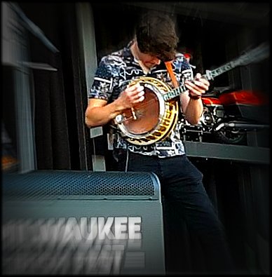 OKeeffe_Jim's tweet photo. Banjo blastin' from Mick Healy of #BoxingBanjo on the @AerLingus Stage at #MKEIrishFest - Great music from the West of Ireland at this year's festival! Catch 'em at The Snug tonight & Sun. Check the Irish Fest app or go to https://t.co/AEAQdZiKMc for a schedule.
📷Mike O'Keeffe https://t.co/CPJl5aROZR