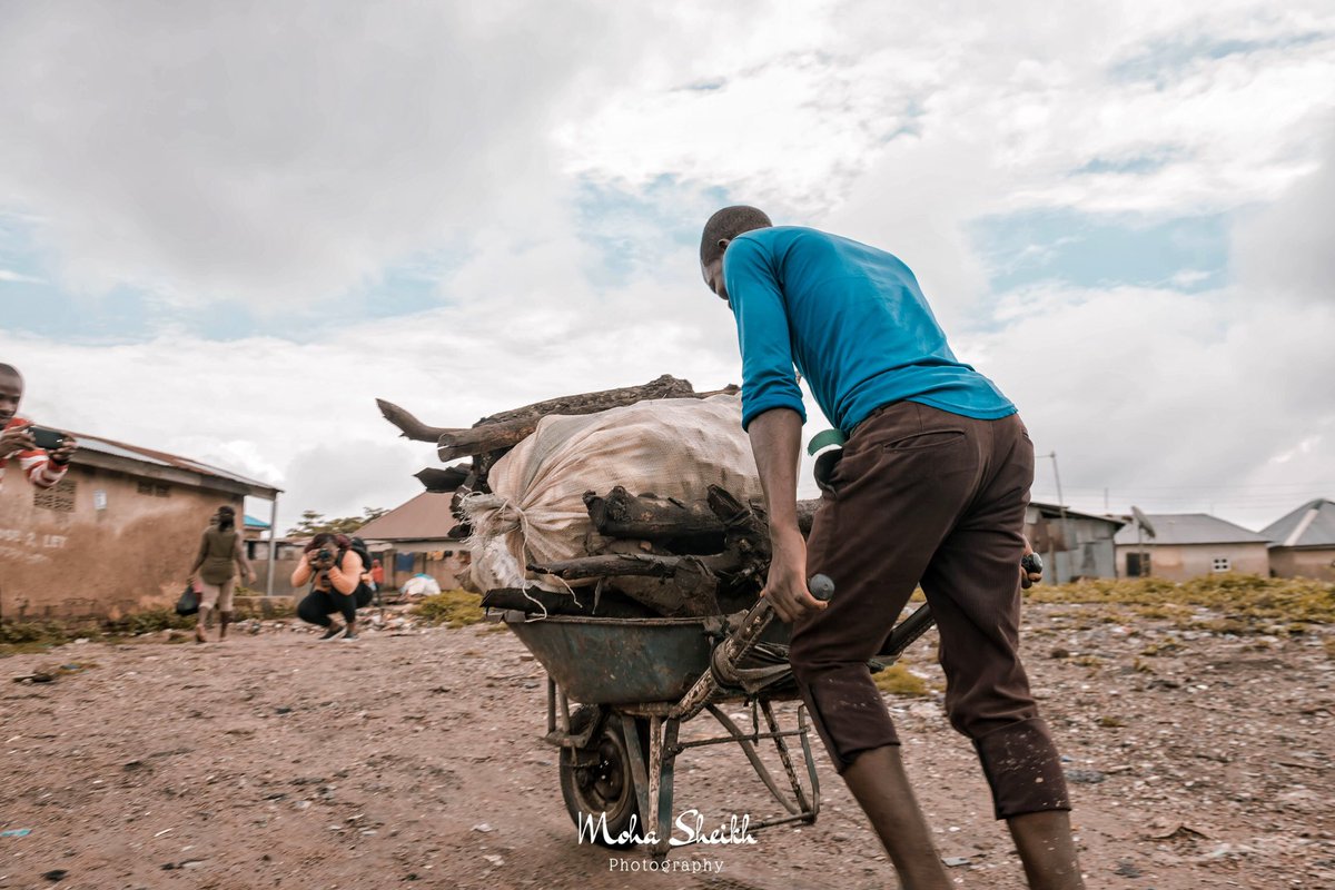 MohaSheikh__'s tweet photo. A picture is a secret about a secret, the more it tells you the less you know.

Thank you @AbujaPhotoFest for the photowalk 🙌🏾

#WorldPhotographyDay2019 
#KarimoVillage
#abuja https://t.co/aCjDW0VzbA