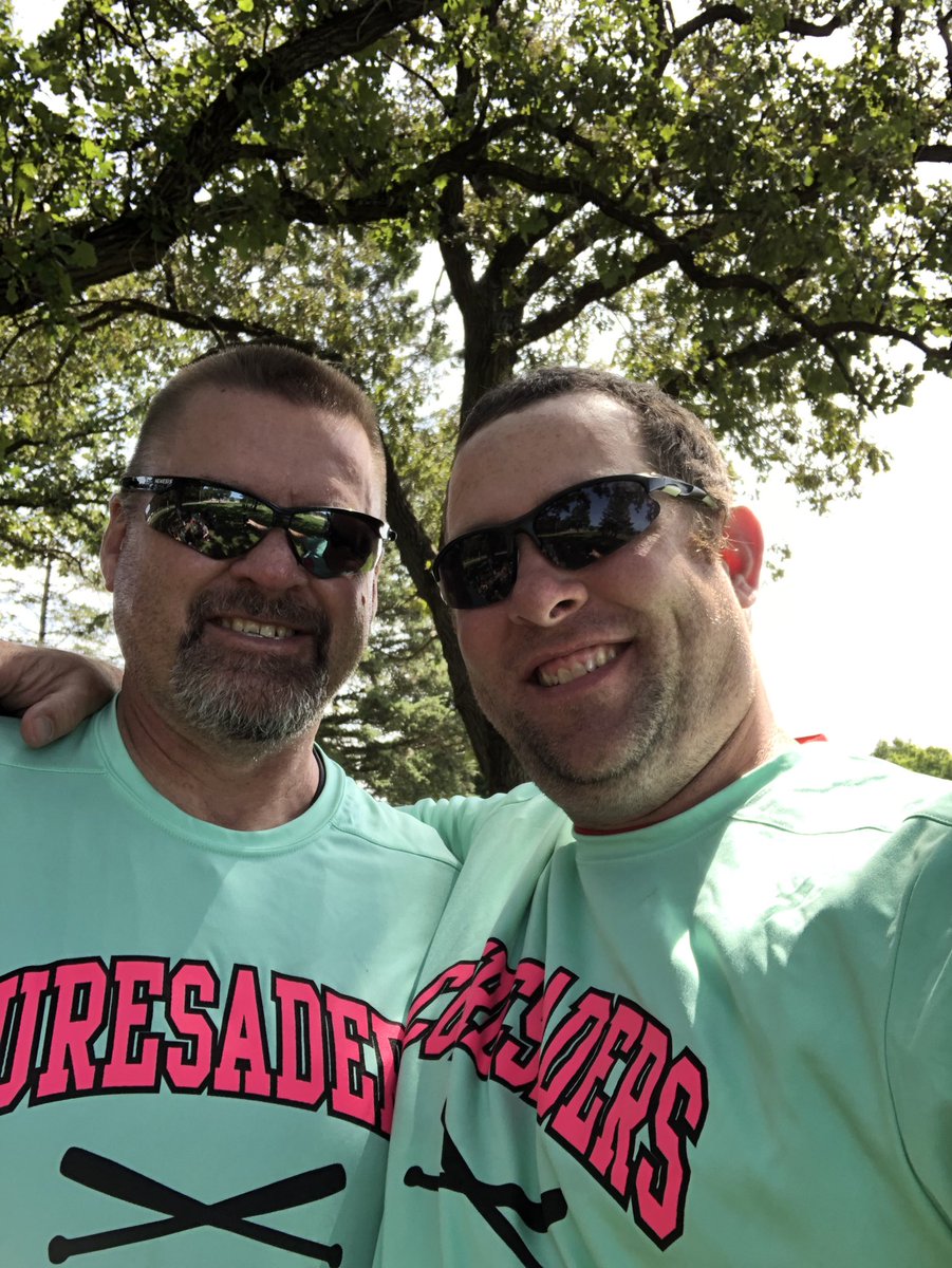 jjocon21's tweet image. Played a little ball today for a great cause! Going to be sore tomorrow but well worth it! #cancerresearch #SwingfortheCure 🥎🥎