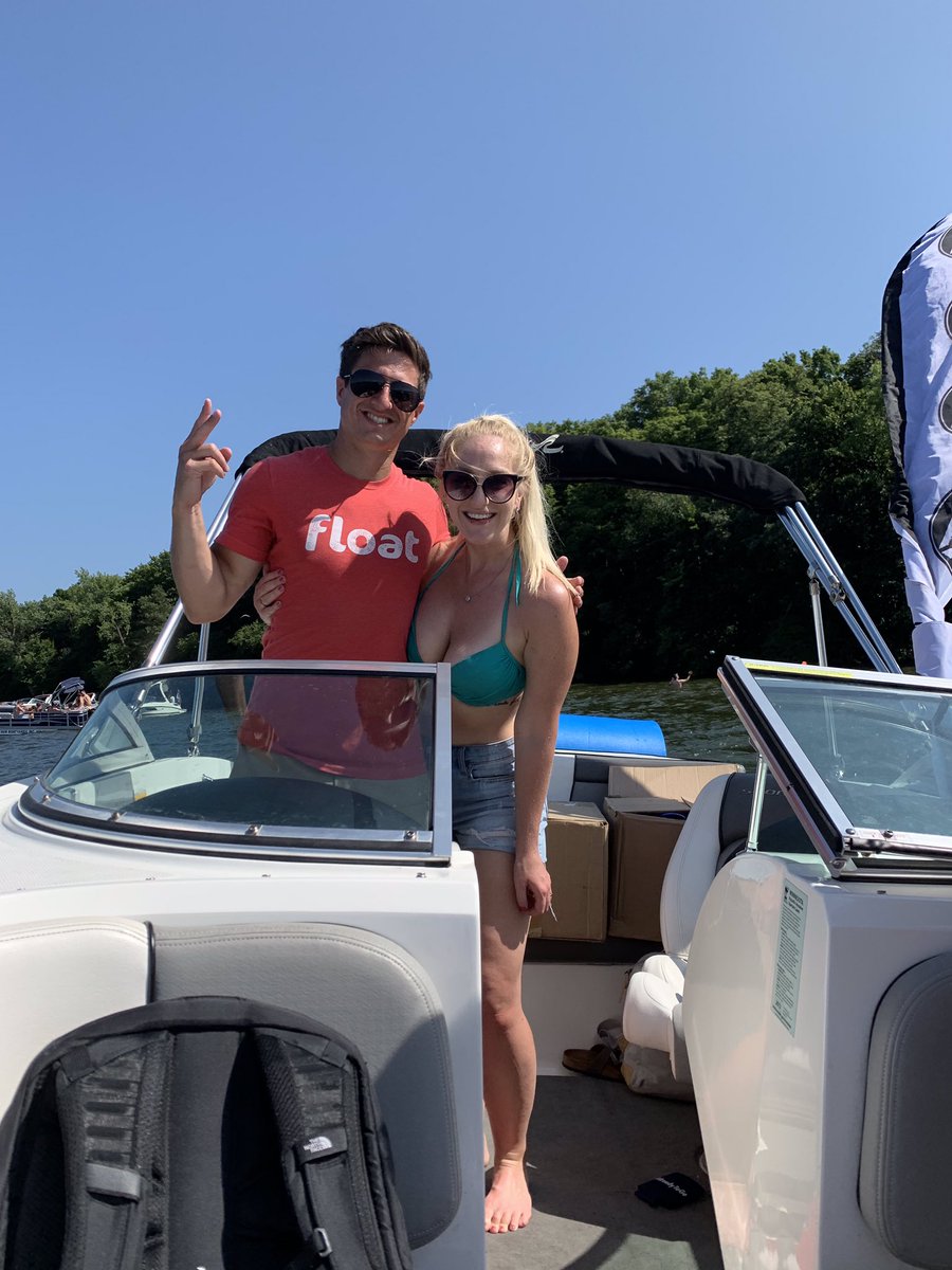 1013KDWB's tweet image. We had a blast today with Ross from @lets_float on Lake Minnetonka for our LAST lake patrol of the summer!! #KDWBLAKEPATROL