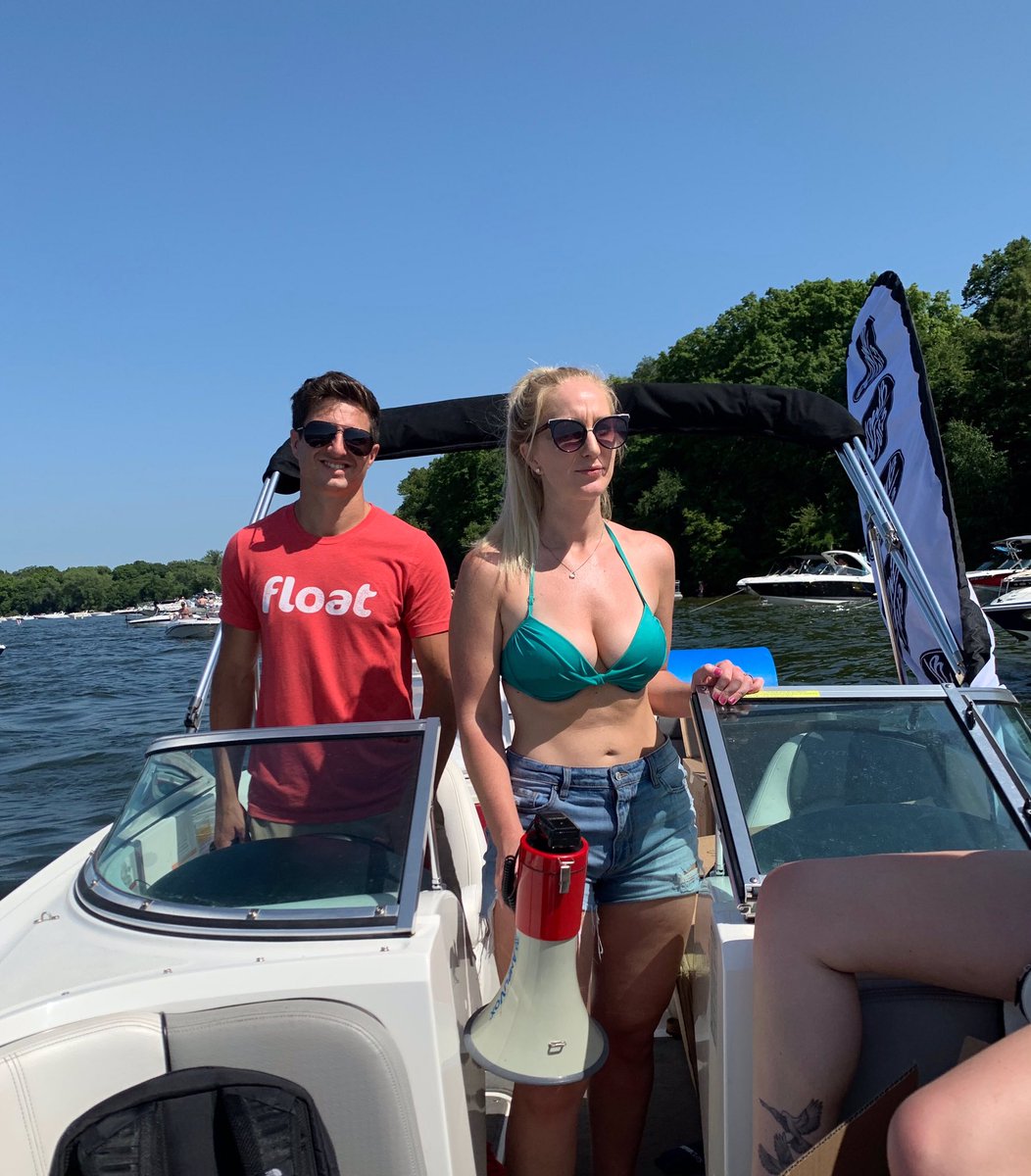 1013KDWB's tweet image. We had a blast today with Ross from @lets_float on Lake Minnetonka for our LAST lake patrol of the summer!! #KDWBLAKEPATROL