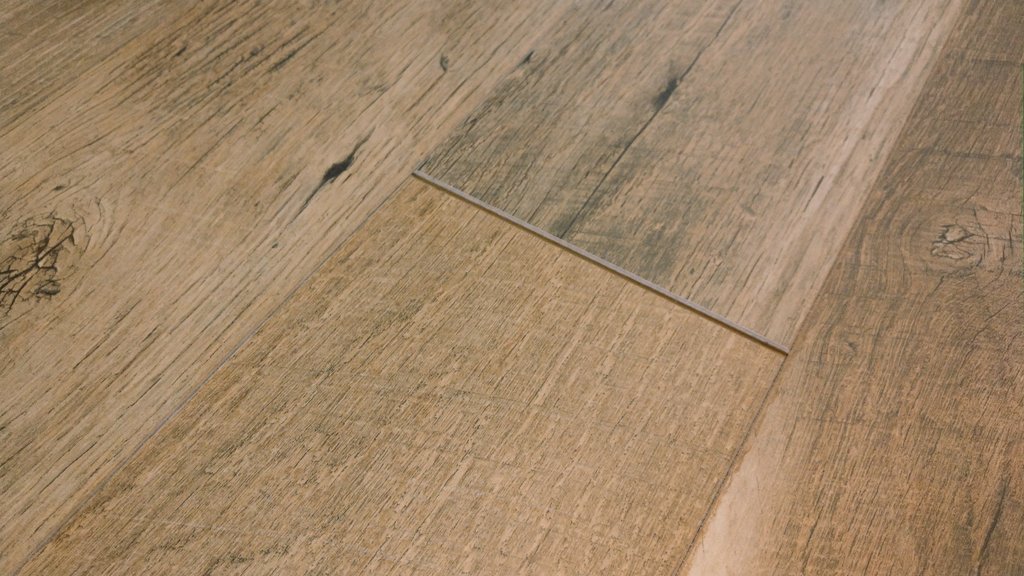 FoaRyan's tweet image. Will be glad to have this done: closet section of floor wasn't aligned right, plus some pieces were not together.  #saturdaywork