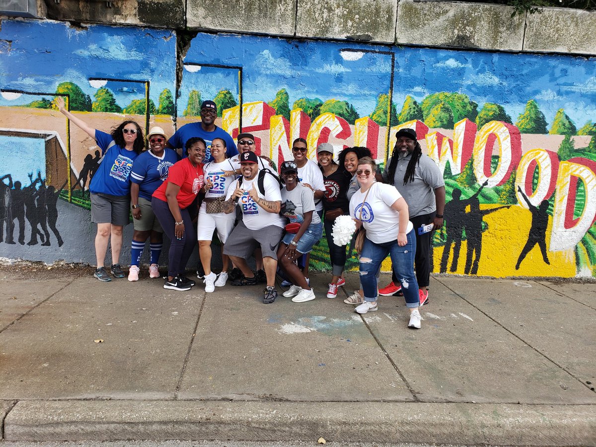 KershawMagnetIB's tweet photo. Englewood Back to school parade! #thebestarewithcps #CPSNetwork11 #CPSNetwork16 #changeagents #englewoodrising #changingthenarrative #schoolleaders @TanyaLFields1 @CPSNetwork11 @CPSNetwork16 https://t.co/FIsWOup7lN
