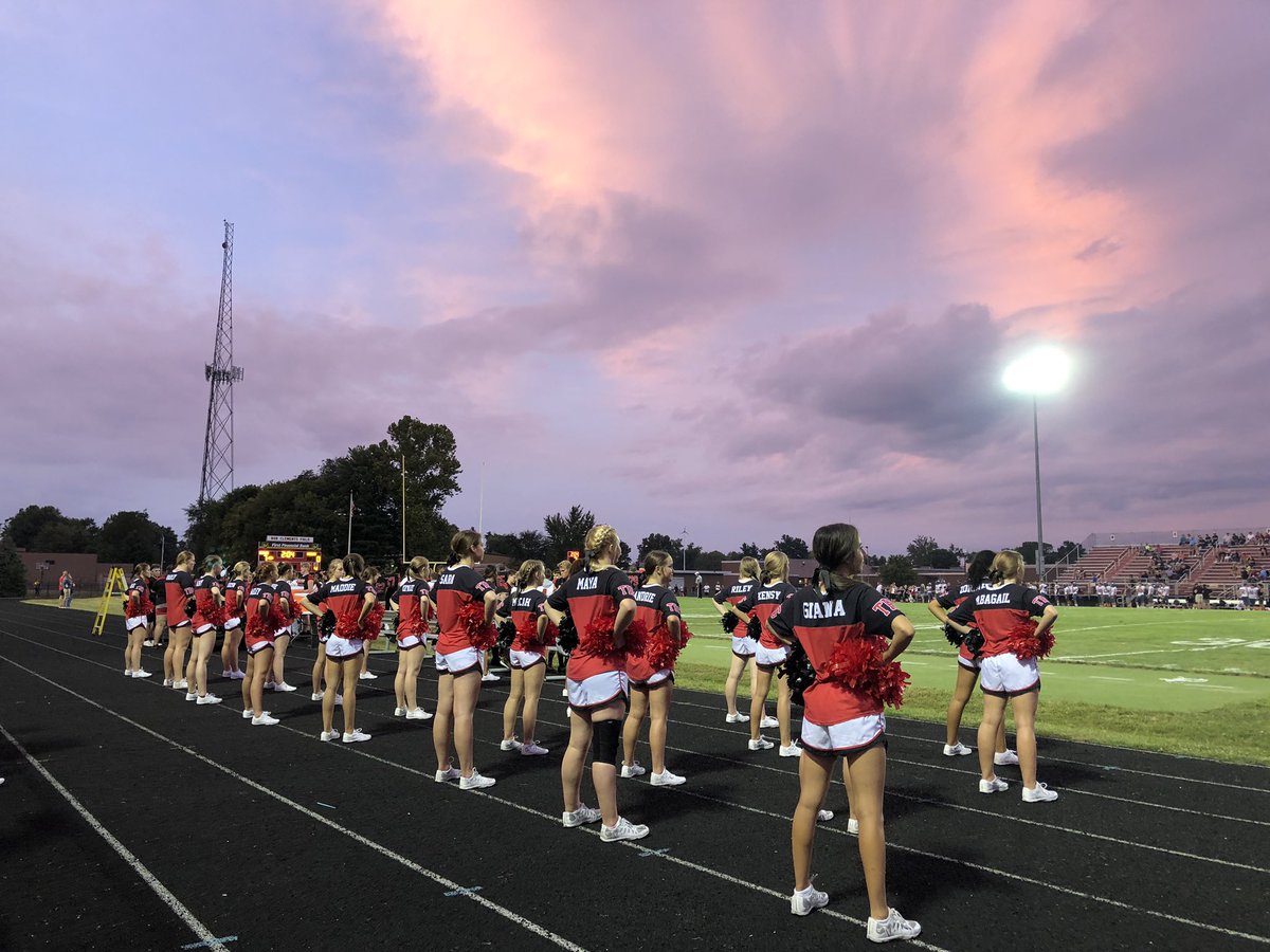 We love FNL games🏈❤️🖤