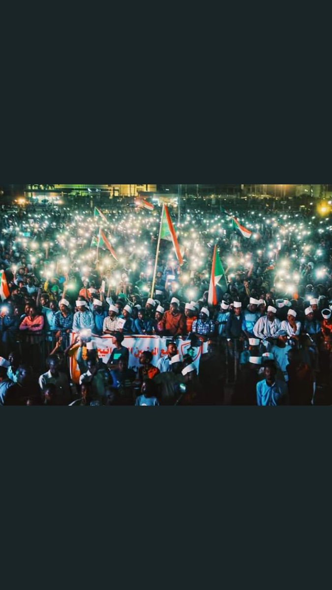 silmaninho93's tweet photo. #فرح_السودان  انتصر الشعب 🇸🇩🇸🇩 https://t.co/teWQRospxf