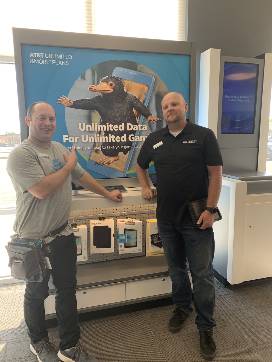 Team Layton tweet media