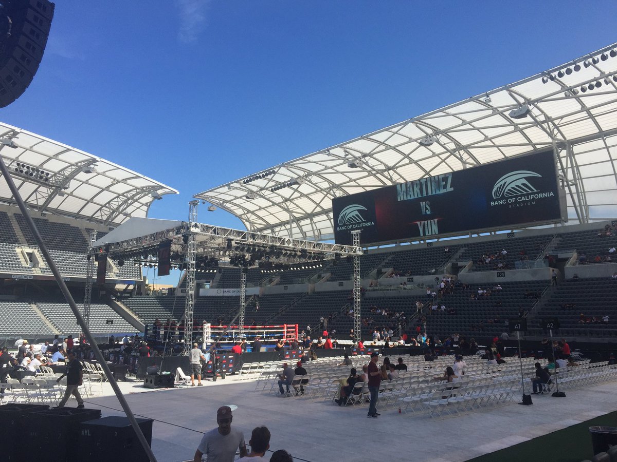 PRProSanDiego's tweet photo. Tonight’s set up for ⁦@trboxing⁩ at ⁦@BancStadium⁩ I’m liking it! ⁦@CommDigiNews⁩ #NavarreteDeVaca https://t.co/RER7dshp24