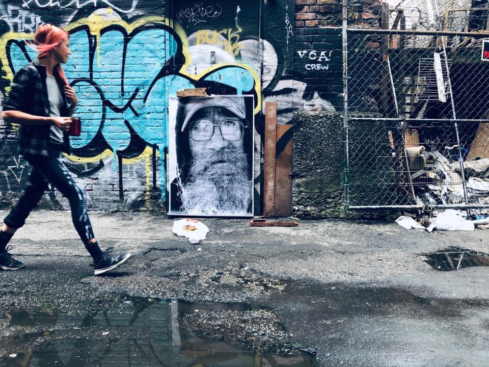 yeghumans's tweet photo. Penthouse to gutters and in between, a reminder at which society cares not to lean. So I as an artist must care to tell, the difference between compassion and my show and tell... #insideoutproject #saveonradio #HollyWoodNorthRadio #soulsofthestreet #compassion #2019 https://t.co/vCwDDskS3s