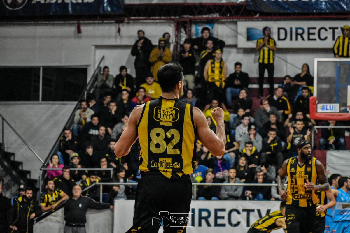 #ElMetro 🏀 | mas postales del Peñarol 🆚️ Cordón 

Pueden ver muchas más fotos en mis redes, no se olviden de darle me gusta para estar al tanto 👇🏻❤✅. Muchas gracias 🙌🏻

📸 instagram.com/CHugaldeFotogr… (historias destacadas)

📸 facebook.com/CHugaldeFotogr… (album completo)