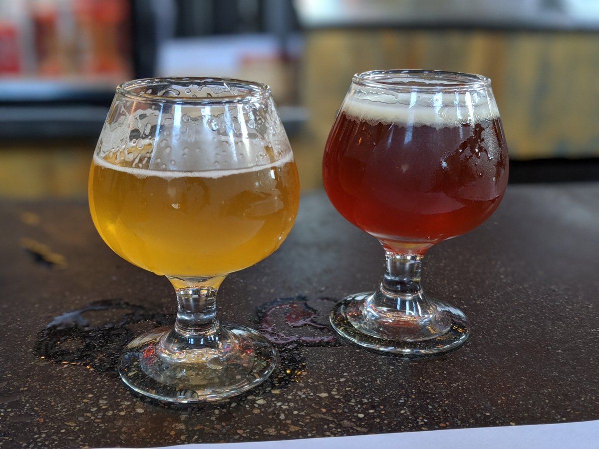 SidewalkSafari's tweet photo. Today I learned... New England Pale Ale is a thing. #slumbrew #craftbeer #til https://t.co/Rhuyw2ymbL