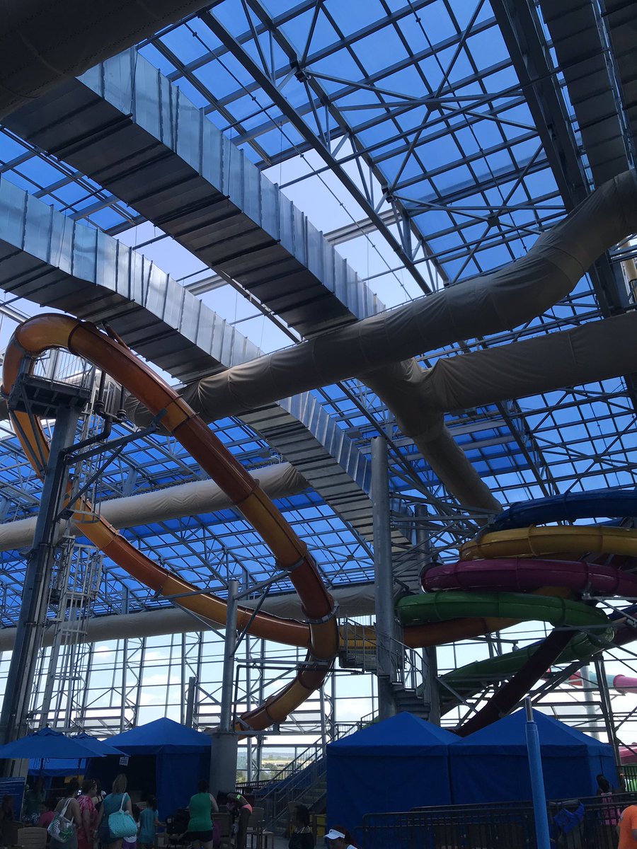 samuelTHD5023's tweet photo. Family and friends at Epic water park for Dallas RDC#5023 and SDC#5752 https://t.co/np1tCxqARp