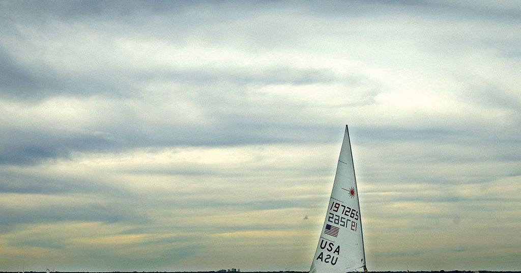 Bruce Kirby's Laser sailboat pops.ci/sFx1QA