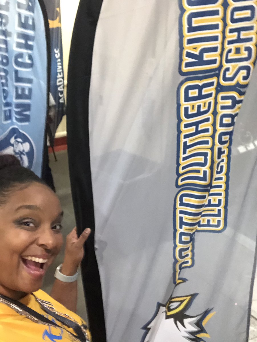 danadanedanamae's tweet photo. It’s going to be an epic year at the KINGdom @KCPS_King!! We made adjustments and tweaks to our new systems, refined the current systems and wrapped up a fantastic first week! #king #kcplus #blessed #oneweekdown #mystaffisbetterthanyours @kcpublicschools https://t.co/5wfvbrCltJ