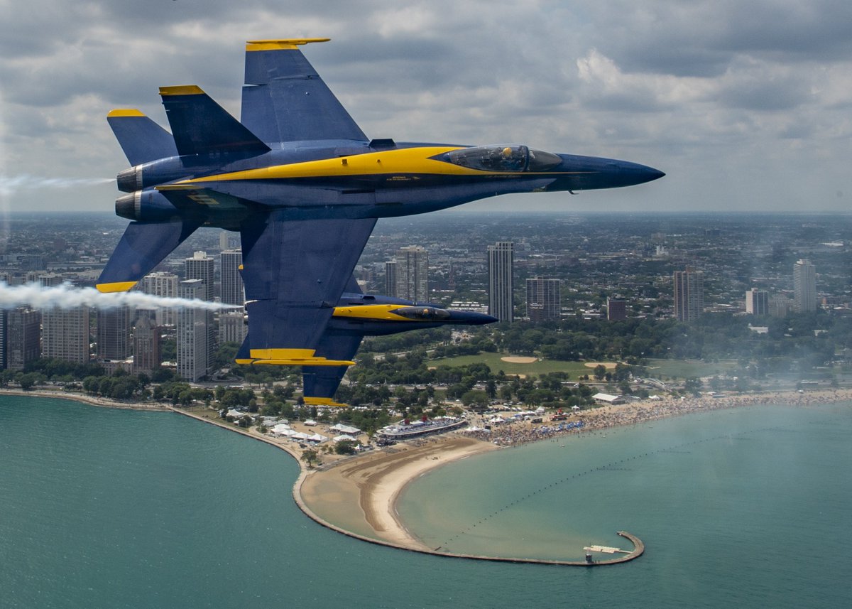 BlueAngels's tweet photo. Check out the view from our jets, #Chicago!

We're excited to continue performing over the #WindyCity for the #ChiAirandWaterShow this weekend! 

Who's coming to the lakefront to see us tomorrow?

#USNavy
#USMC
#ForgedByTheSea
#SemperFi https://t.co/MyzyxRWXvw