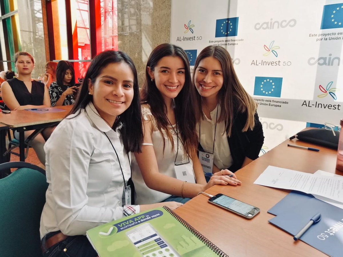 minplanifica's tweet photo. #MPD | #InnovaciónSocialYTecnológica da inicio al evento #InnovaWomen organizado por @CAINCOBOLIVIA con el apoyo del programa @interurbanasbo. Fortaleciendo el ecosistema innovador y emprendedor de las mujeres. https://t.co/55VzCiXITI