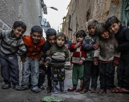 sungmanitu2020's tweet photo. These are #SyriasChilden happy to have a group photo to show you how resilient they are in a situation not of their choosing but that of what they see & live as normal life #TrappedInSyria
God knows if they are still alive ๐
Oh why can't the world see the need to help them NOW! https://t.co/oZRHLa3Qfx